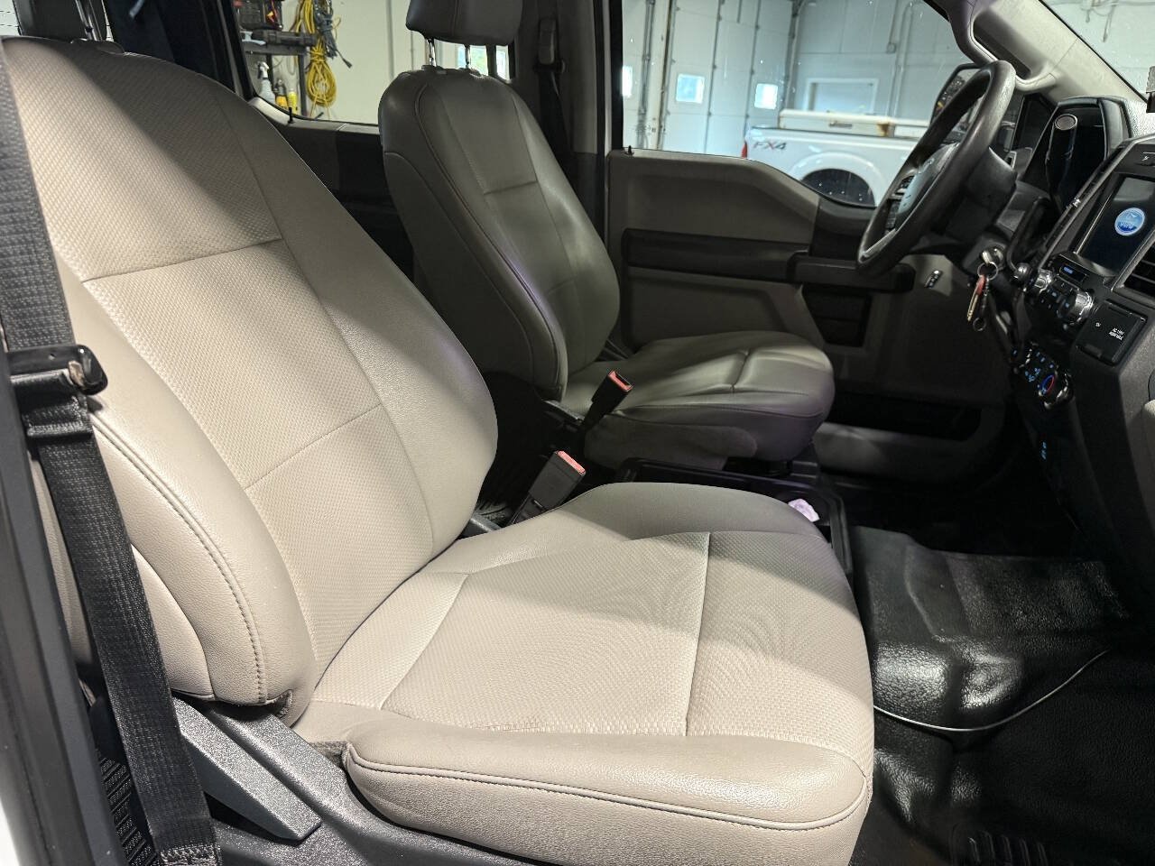 Used 2022 Ford F350 XL w/ Power Equipment Group AWD/4WD image 11