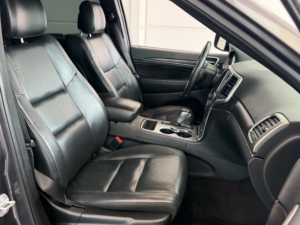 Used 2018 Jeep Grand Cherokee Limited RWD image 19