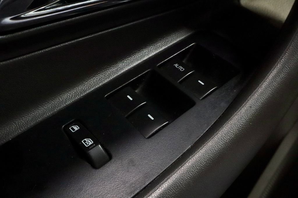 Used 2011 Ford Taurus SEL w/ 201A Rapid Spec Order Code FWD image 24