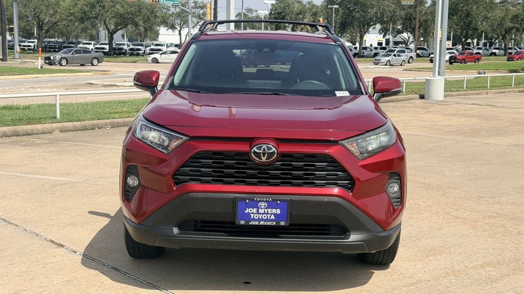 Used 2021 Toyota RAV4 XLE AWD/4WD image 3