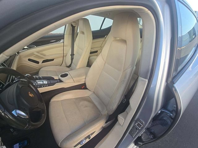Used 2014 Porsche Panamera RWD image 6