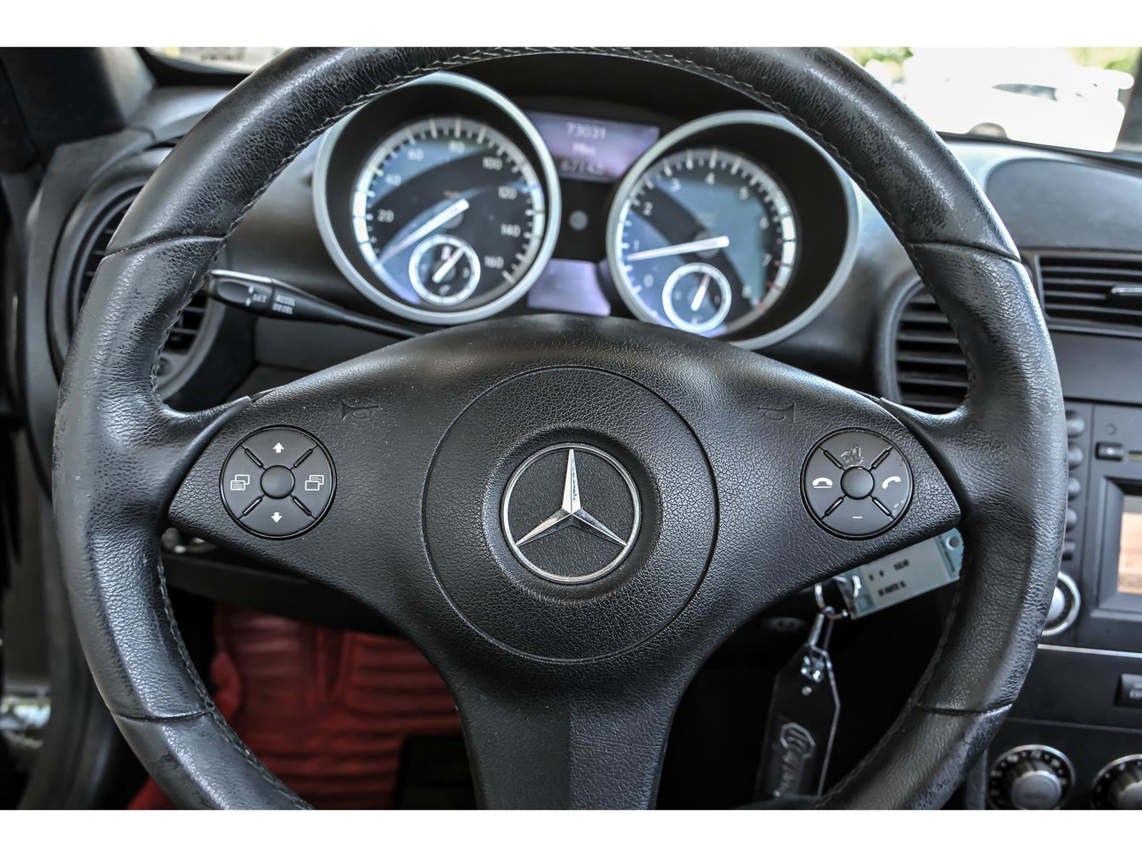 Used 2009 Mercedes-Benz SLK 300 image 15