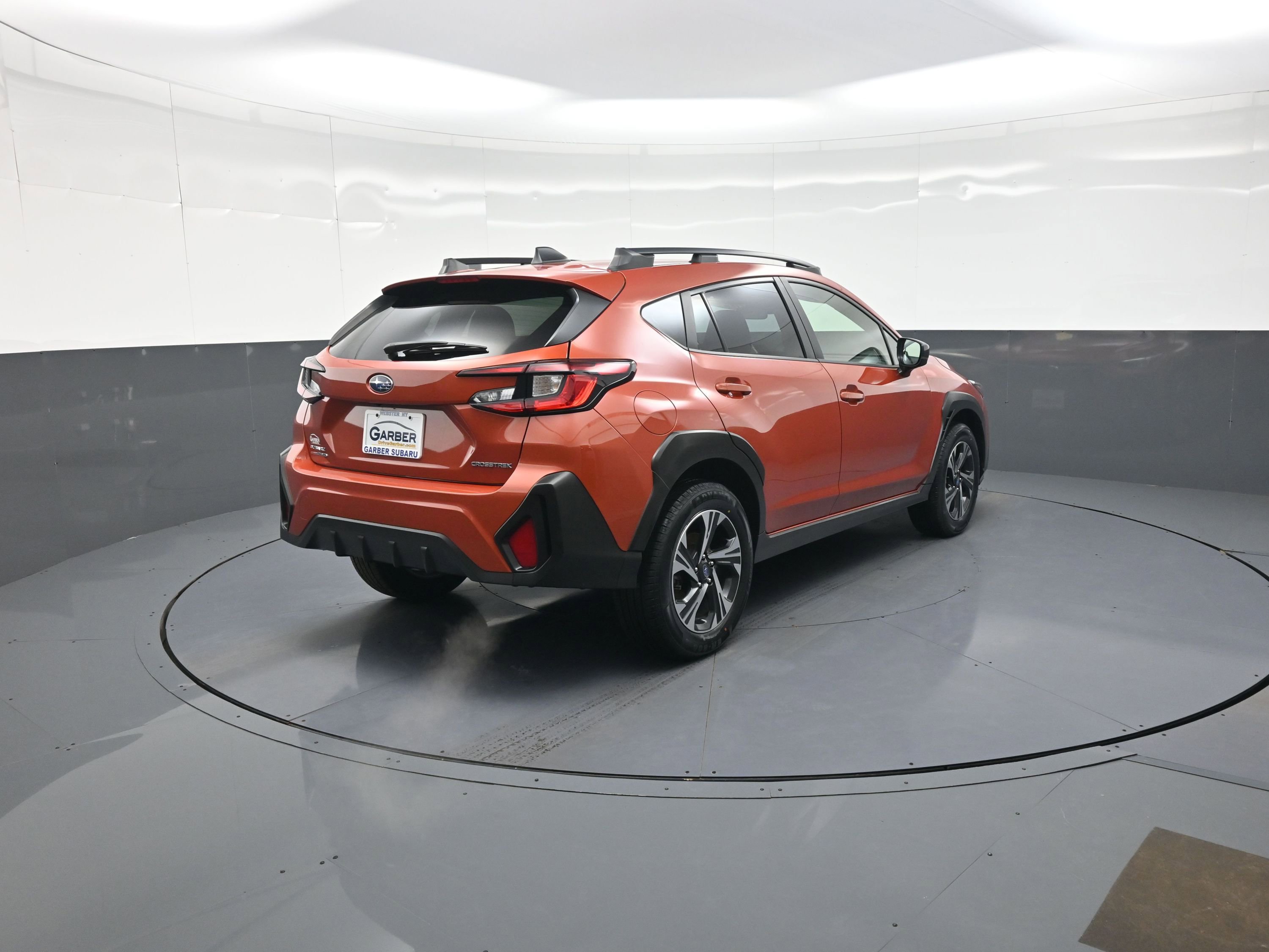 Used 2024 Subaru Crosstrek 2.0i Premium image 3