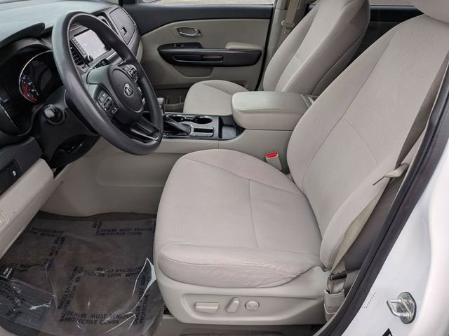 Used 2019 Kia Sedona LX image 12