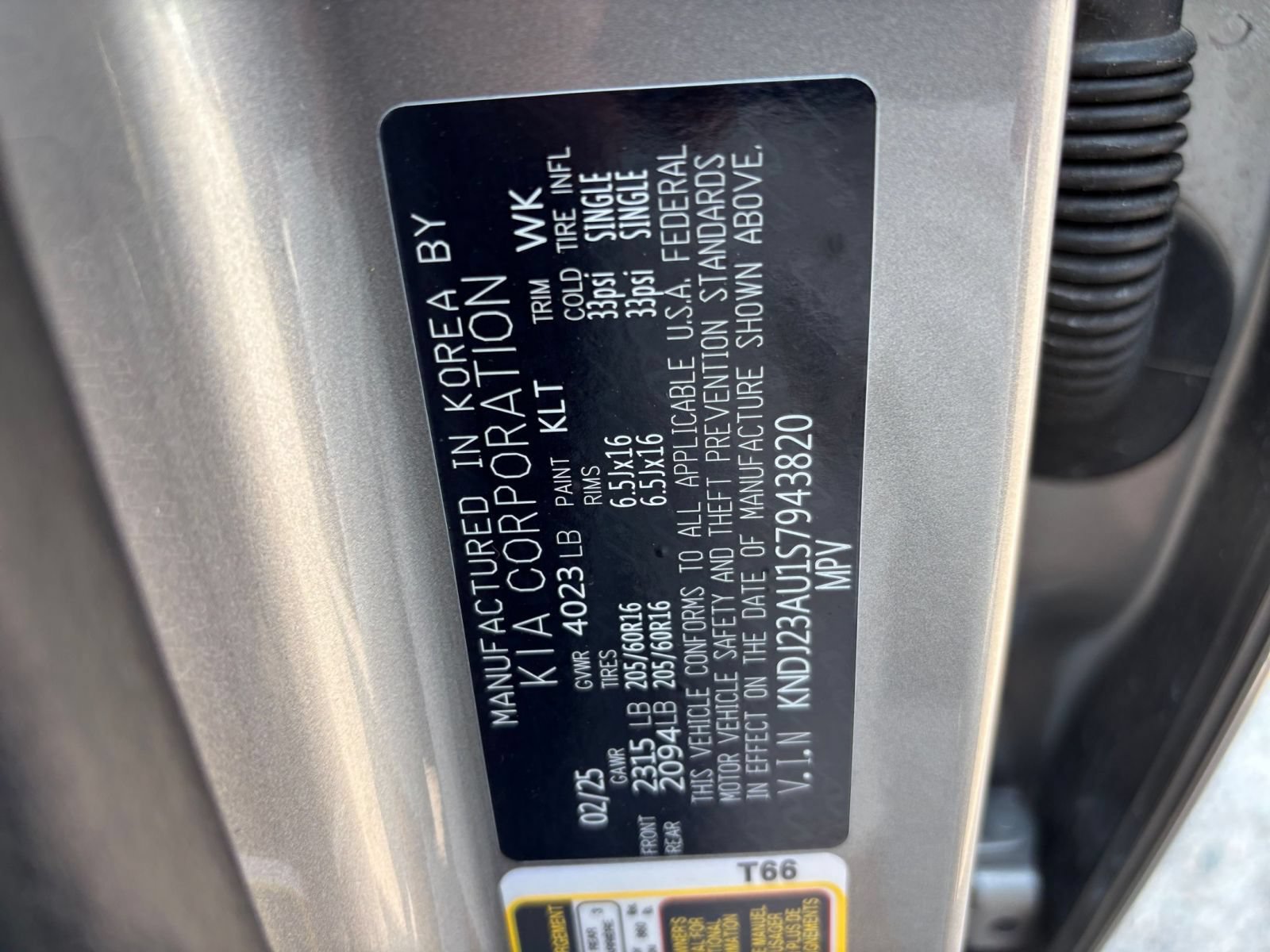 Used 2025 Kia Soul LX w/ LX Technology Package FWD image 25
