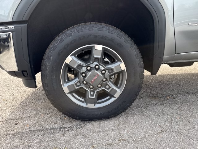 New 2026 GMC Sierra 2500 SLE w/ SLE Value Package; AWD/4WD image 10
