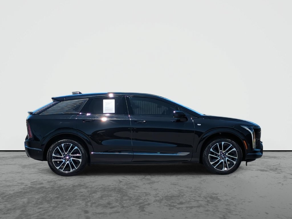 Used 2026 Cadillac Optiq Sport 2 w/ LPO, Floor Liner Package RWD image 9
