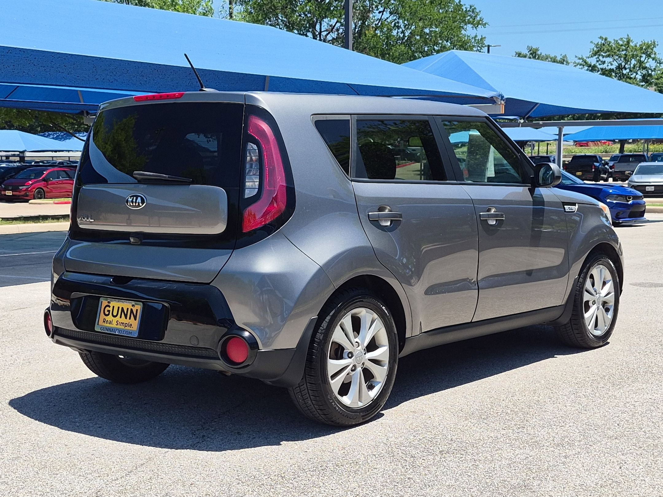 Used 2016 Kia Soul + FWD image 3