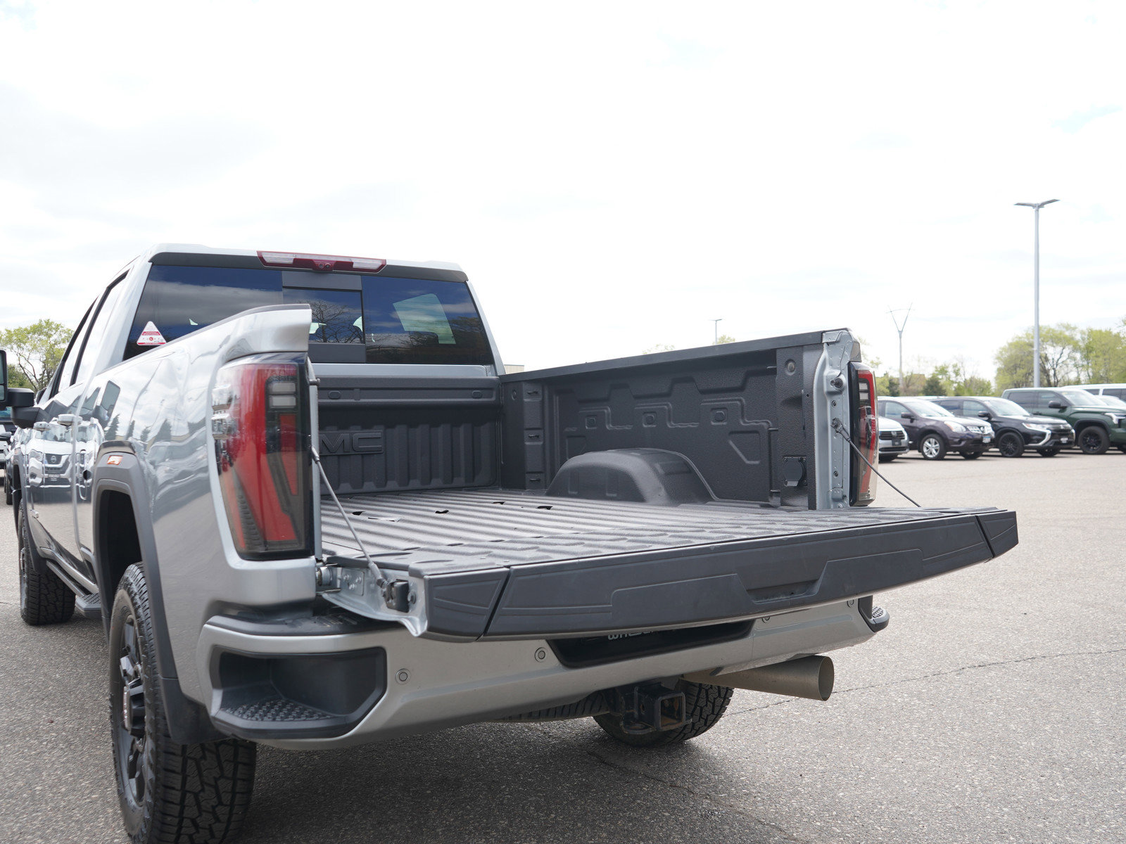 Used 2025 GMC Sierra 3500 AT4 w/ AT4 Premium Plus Package AWD/4WD image 18