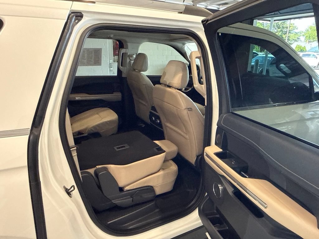 Used 2022 Ford Expedition Max Limited AWD/4WD image 16