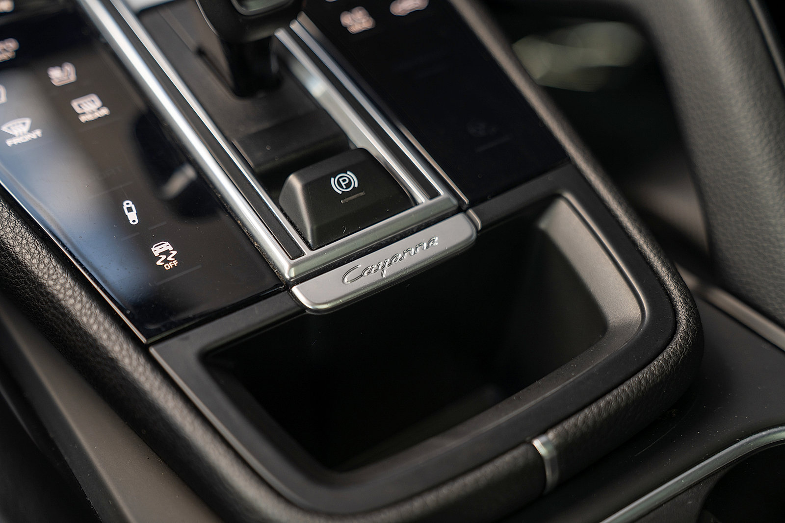 Certified 2022 Porsche Cayenne Coupe image 15