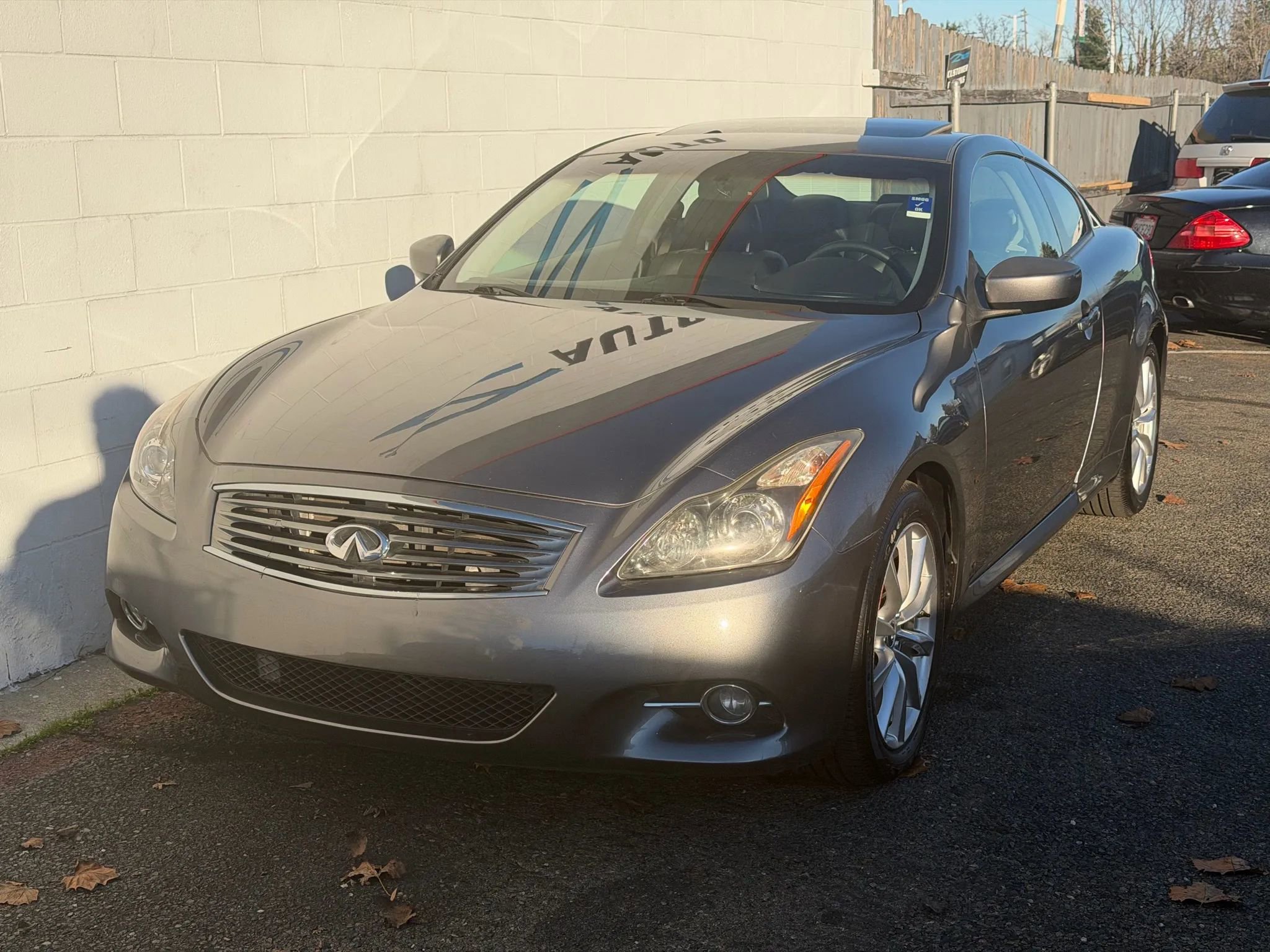 Used 2011 INFINITI G37 Journey w/ Premium Pkg image 2