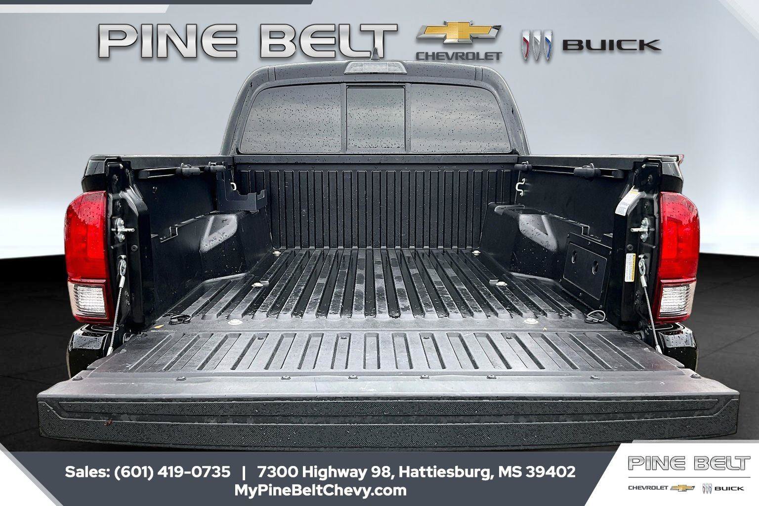 Used 2023 Toyota Tacoma SR AWD/4WD image 5