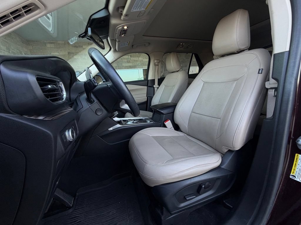 Used 2022 Ford Explorer Limited w/ Limited Technology Package AWD/4WD image 6