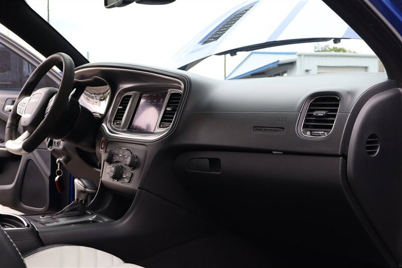 Used 2022 Dodge Charger SRT Hellcat RWD image 32