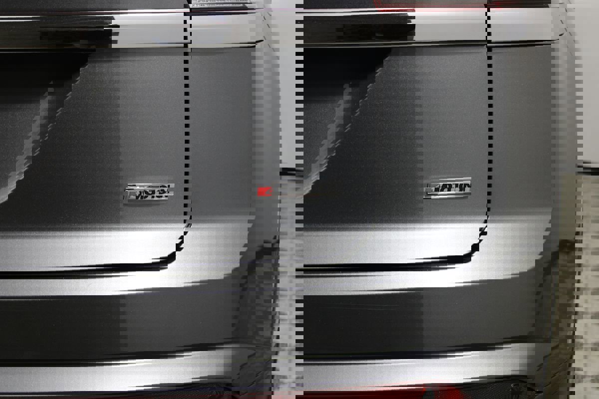 Used 2021 Volkswagen Atlas Cross Sport SE w/ Panoramic Sunroof Package image 45