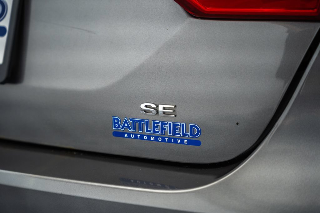 Used 2014 Ford Focus SE FWD image 9