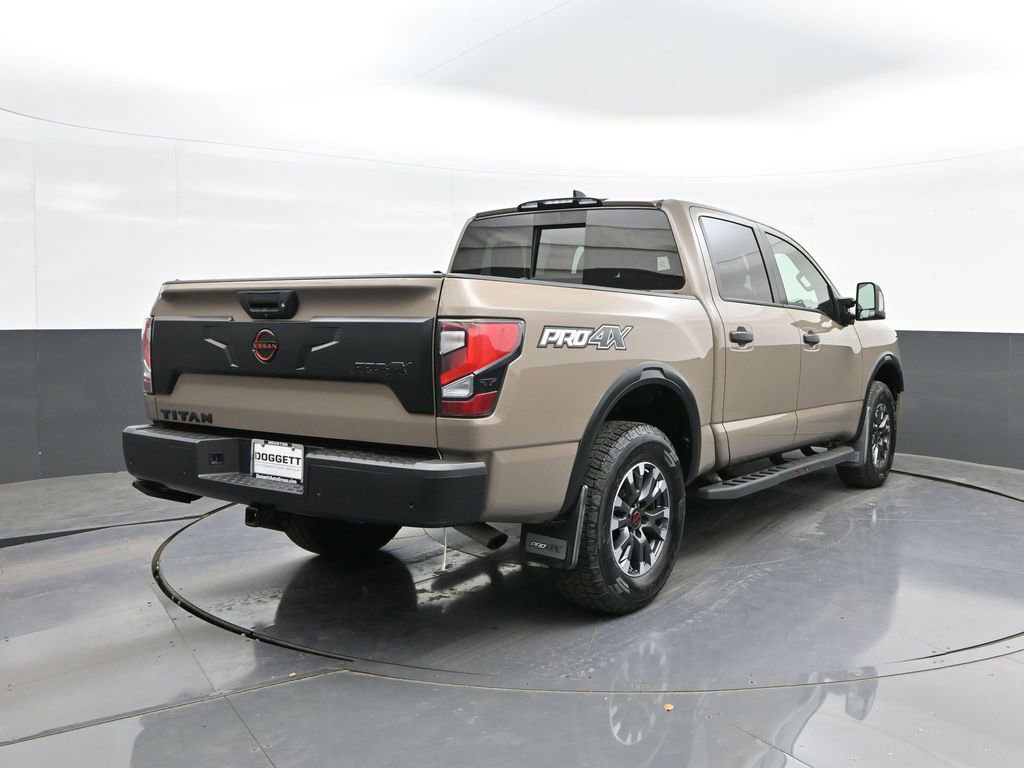 Used 2023 Nissan Titan PRO-4X w/ Pro-4x Convenience Package image 11