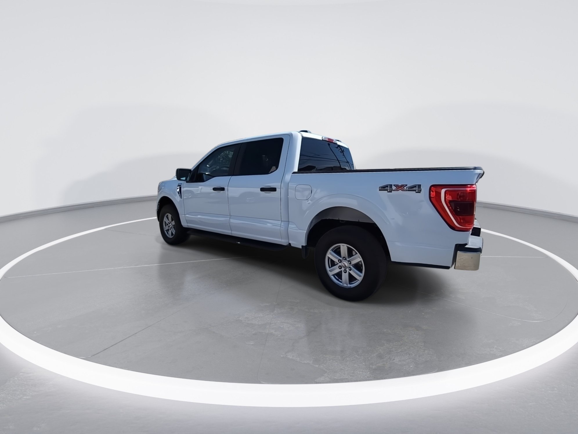Used 2022 Ford F150 XLT w/ Trailer Tow Package AWD/4WD image 6