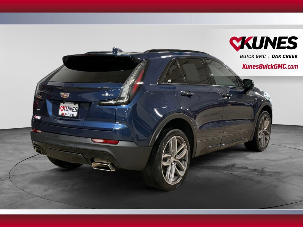 Used 2022 Cadillac XT4 Sport w/ Sun And Sound Package AWD/4WD image 10