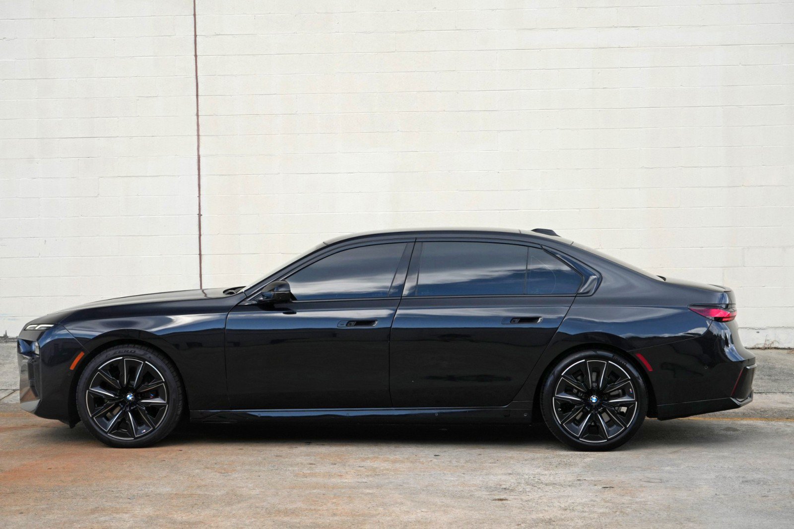Used 2024 BMW 740i w/ Premium Package 2 RWD image 63