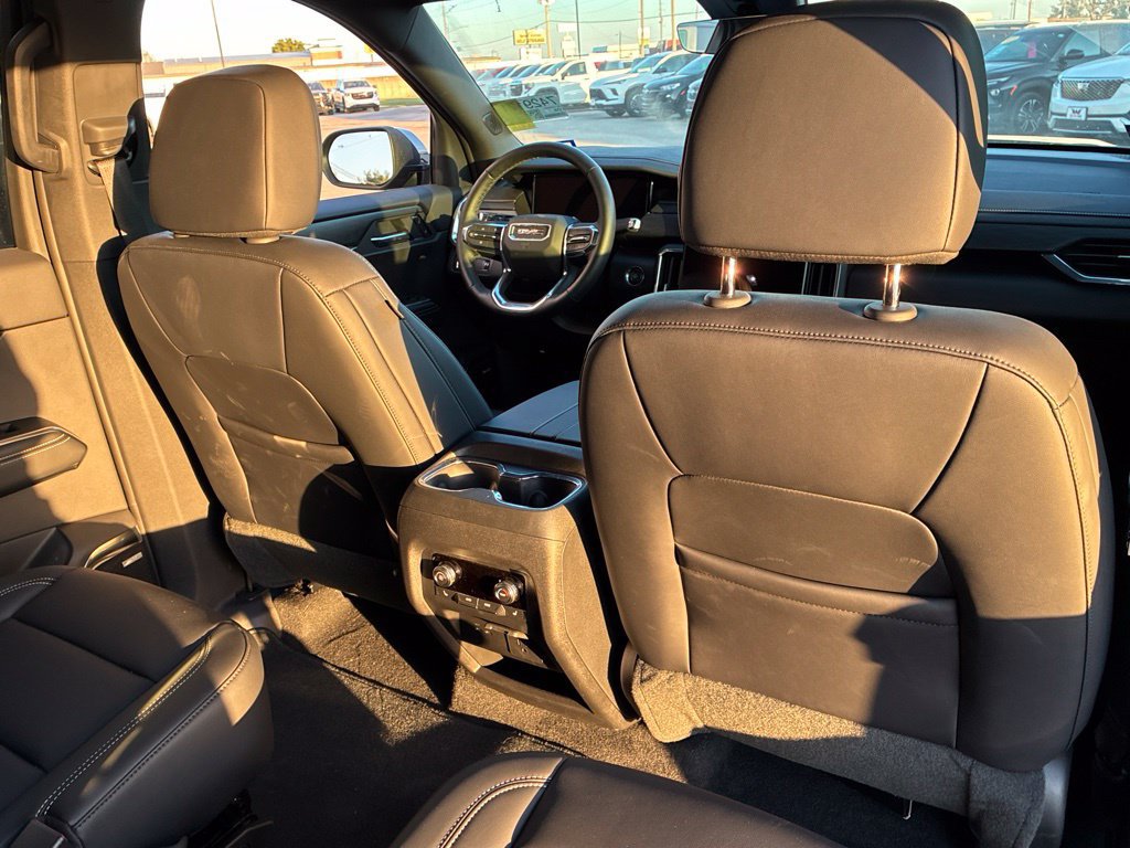 Used 2026 GMC Acadia Elevation w/ Elevation Premium Package FWD image 27