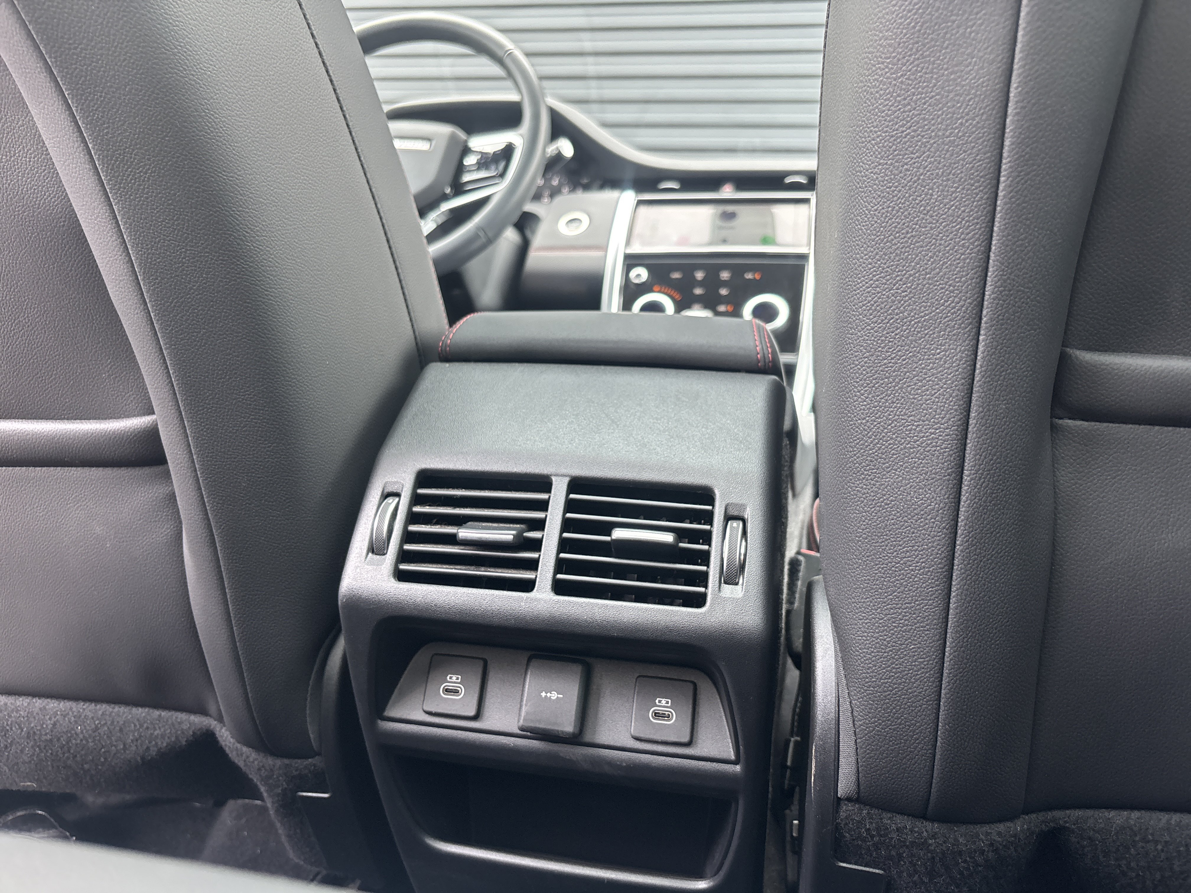 Used 2023 Land Rover Discovery Sport SE R-Dynamic AWD/4WD image 24