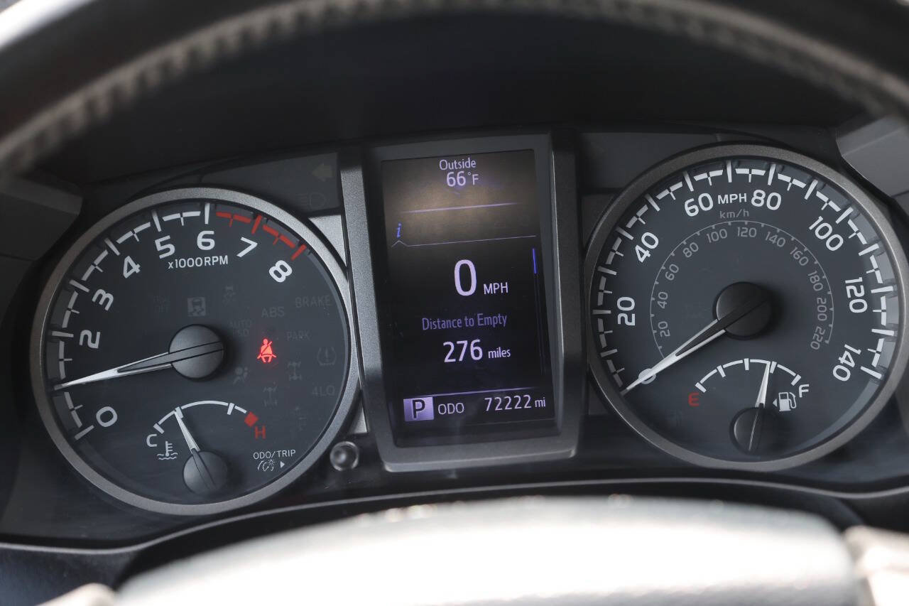 Used 2020 Toyota Tacoma TRD Off-Road w/ TRD Premium Off Road Package AWD/4WD image 19