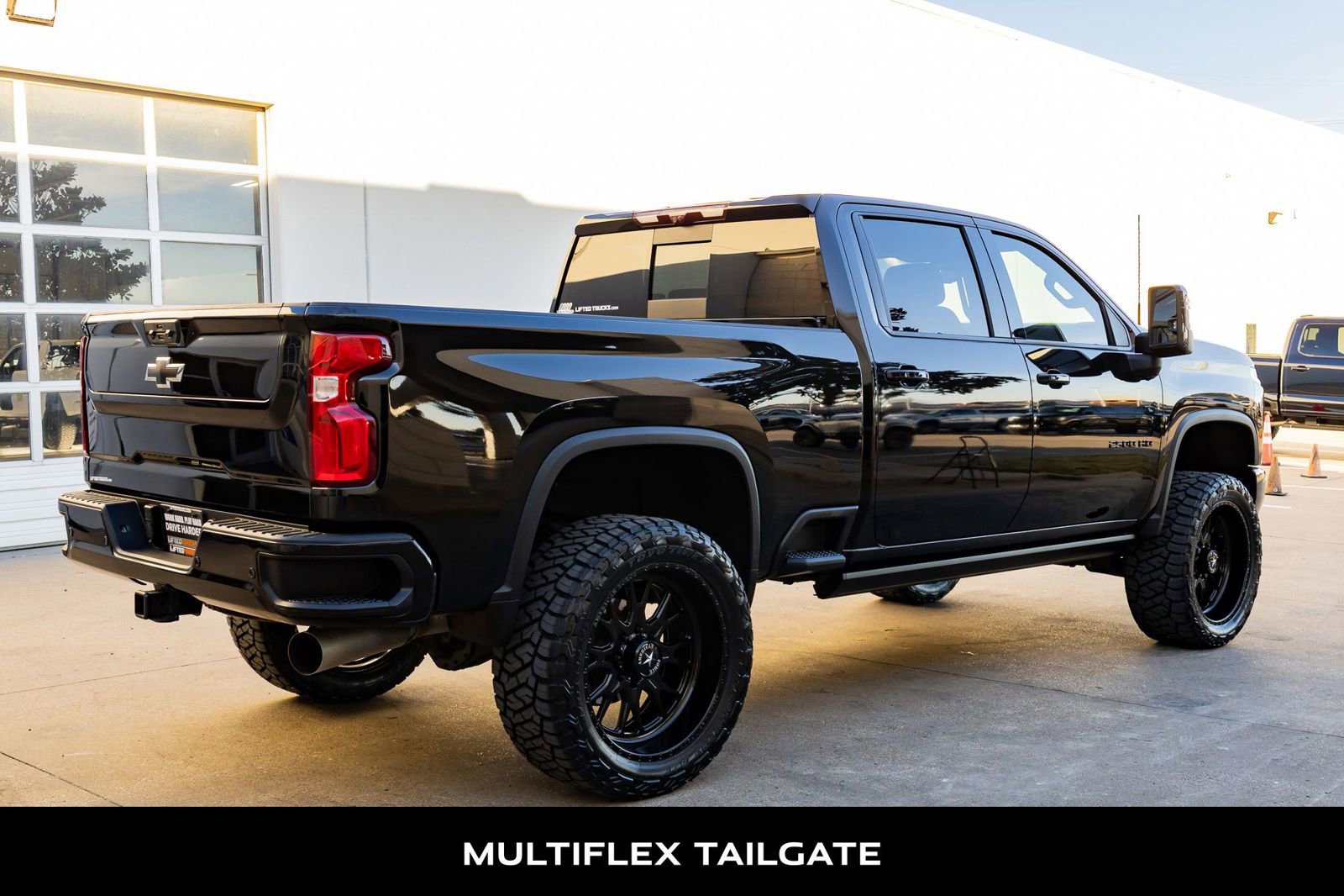 Used 2024 Chevrolet Silverado 2500 LTZ w/ LTZ Plus Package image 10