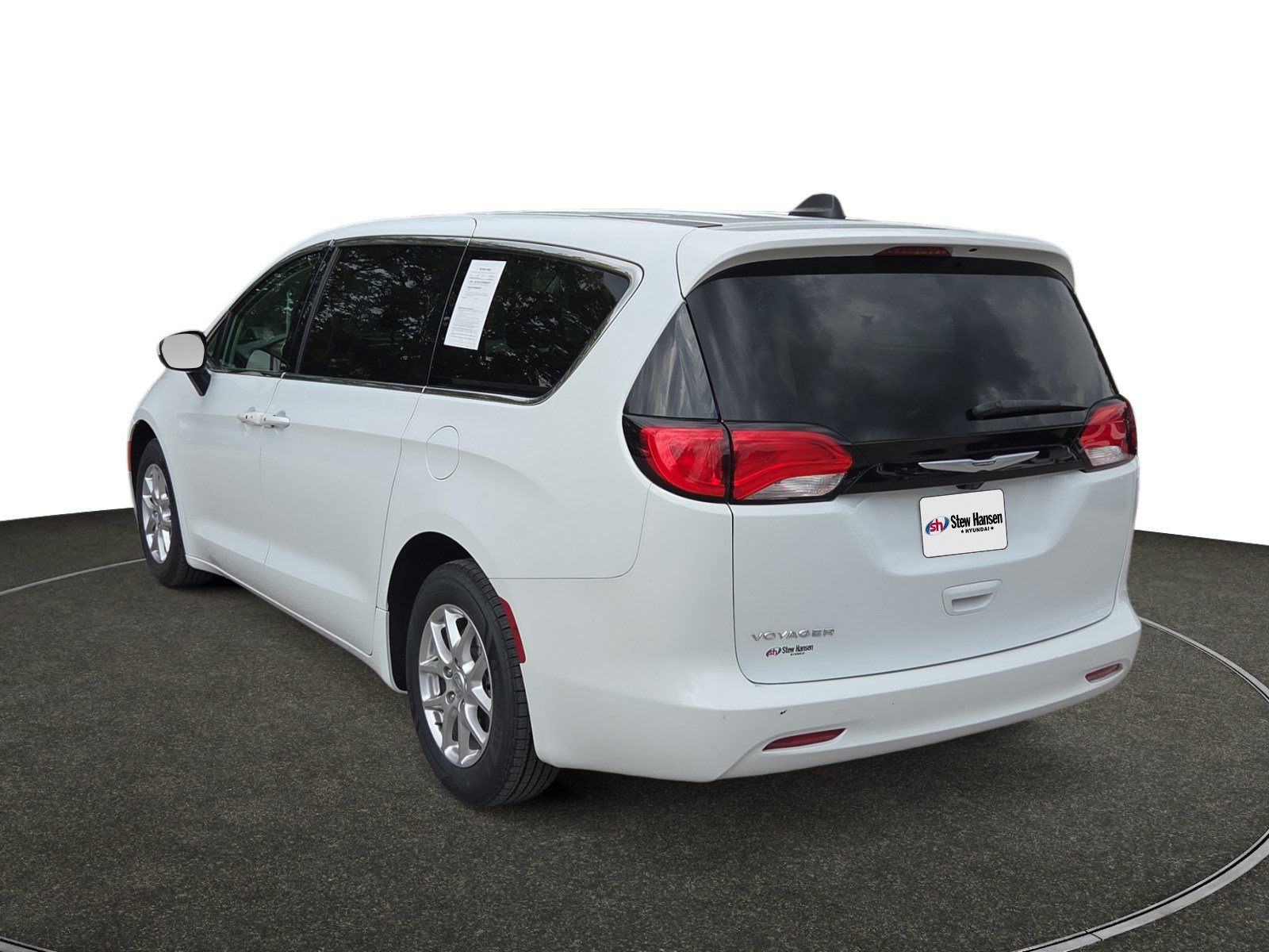 Used 2023 Chrysler Voyager LX FWD image 3