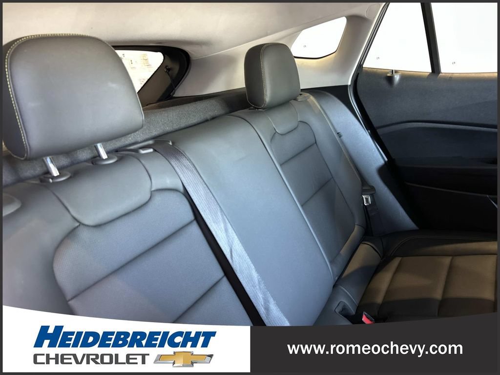 Used 2024 Chevrolet Trax ACTIV w/ Sunroof Package FWD image 32