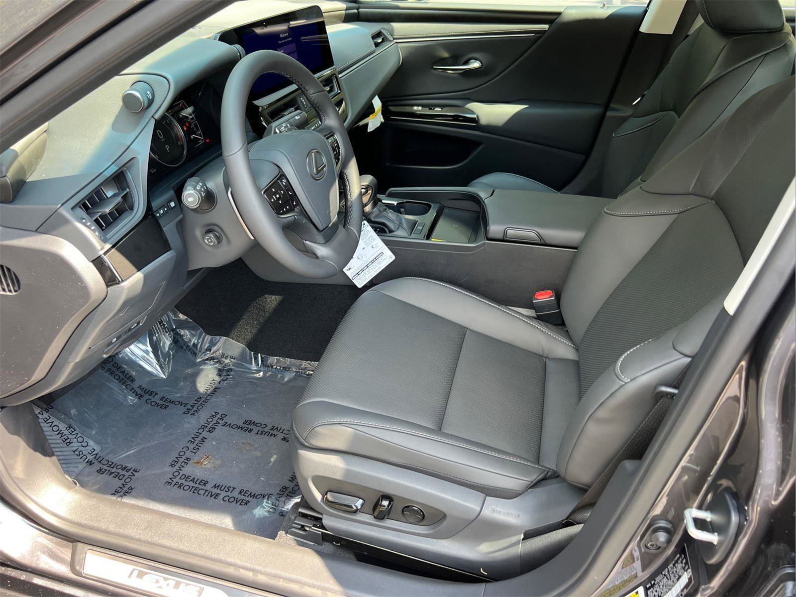 New 2025 Lexus ES 350 w/ Premium Package image 10