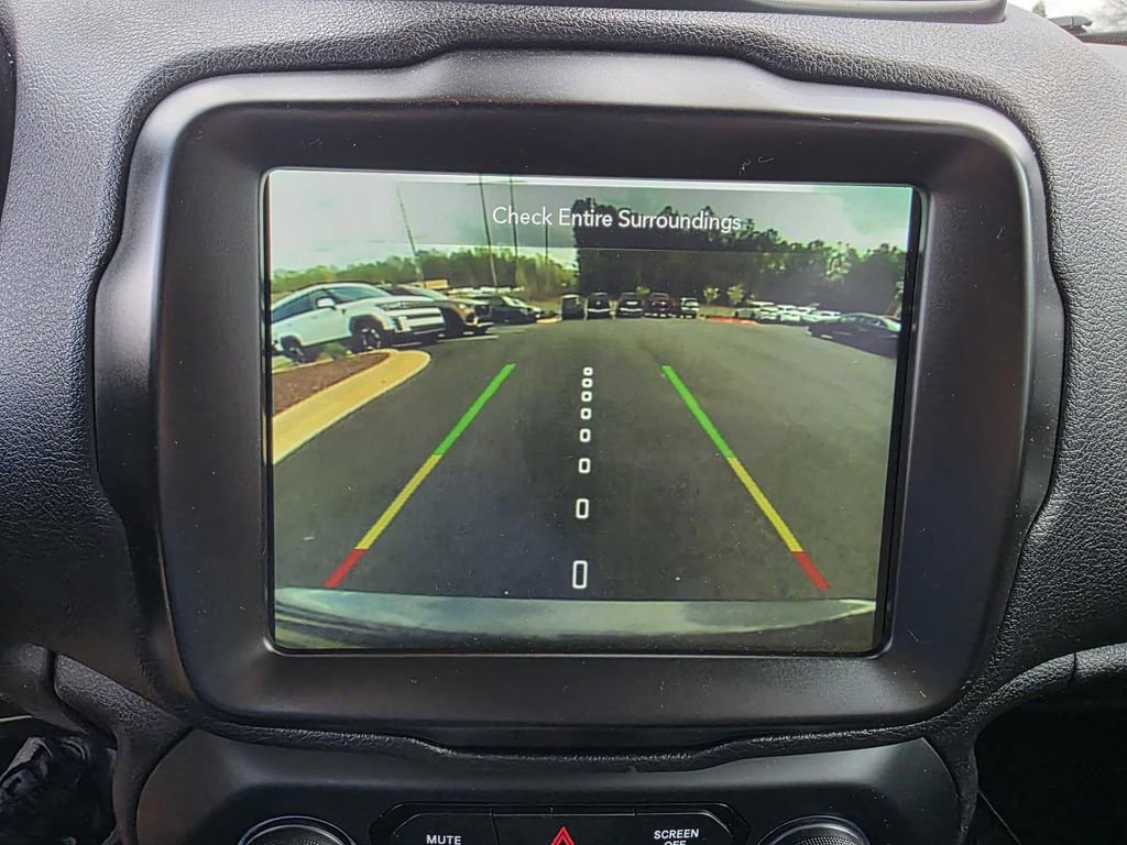 Used 2021 Jeep Renegade Latitude w/ Convenience Group image 19