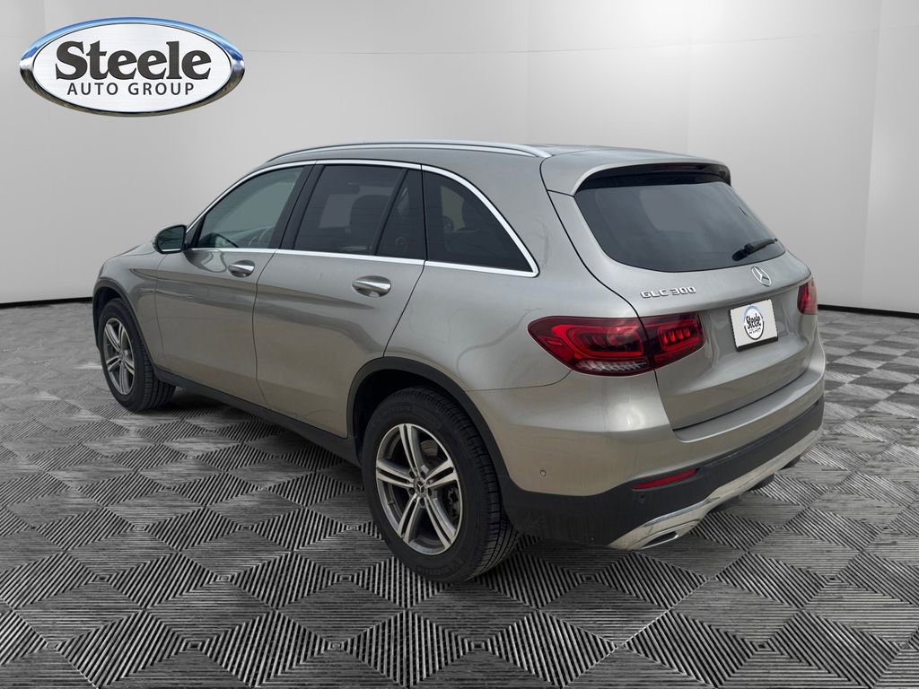 Used 2022 Mercedes-Benz GLC 300 image 3