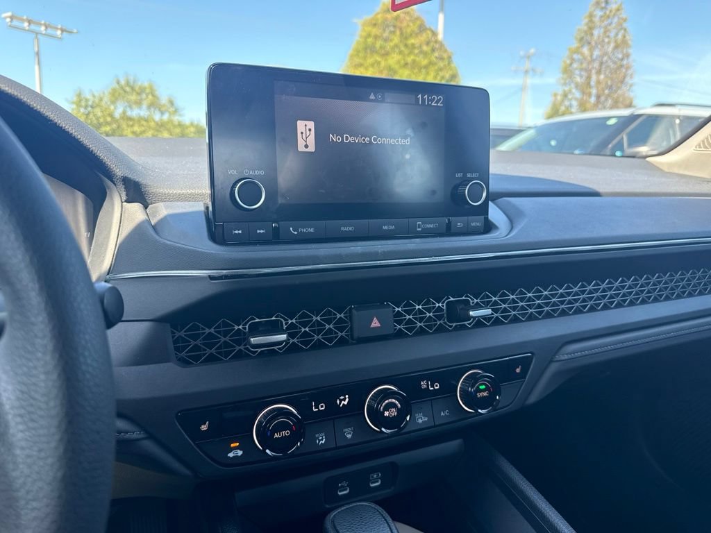 Used 2025 Honda Accord SE image 11