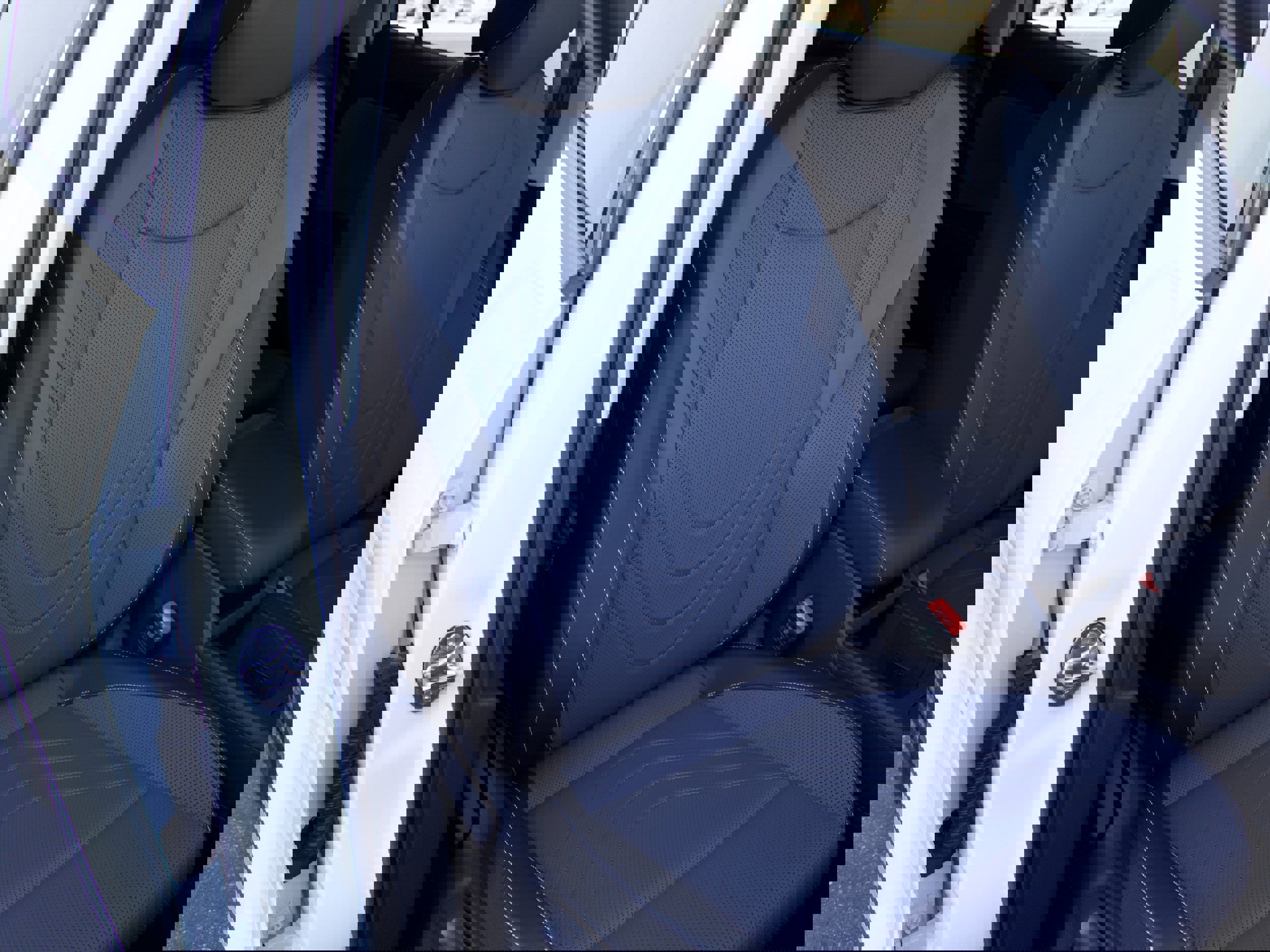 New 2025 Volkswagen Tiguan SE image 39