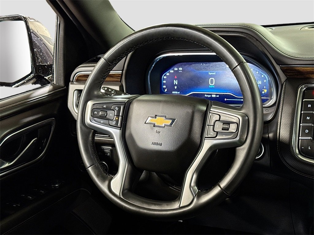 Used 2023 Chevrolet Suburban Premier image 18