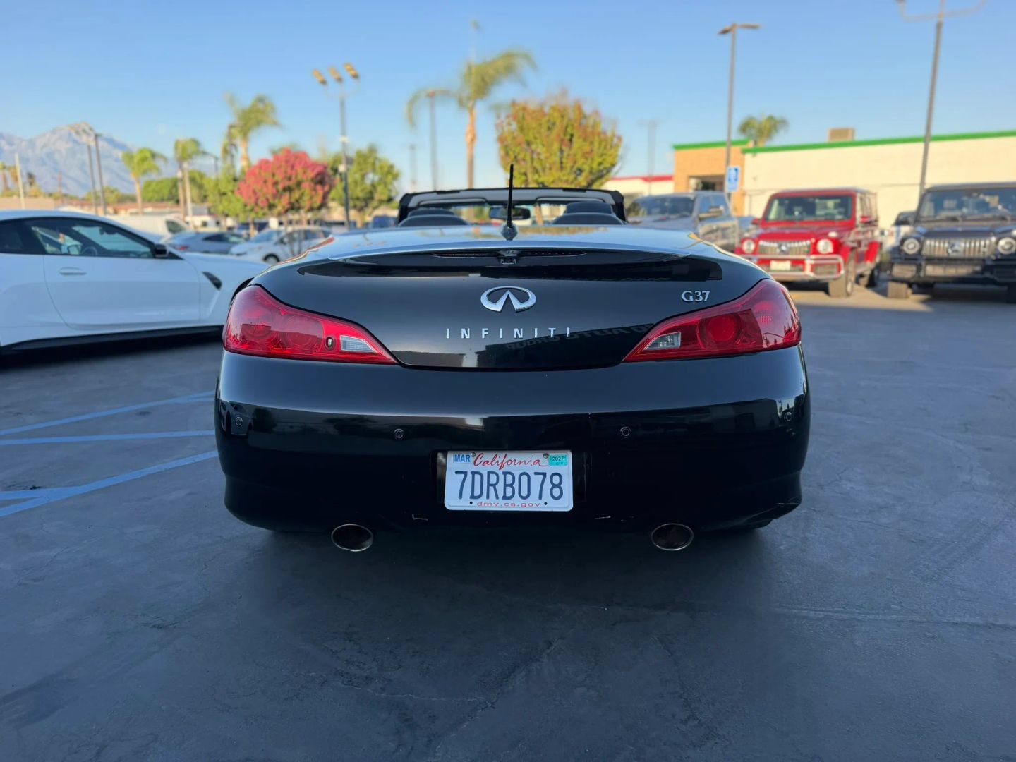 Used 2012 INFINITI G37 Convertible w/ Premium Pkg RWD image 39
