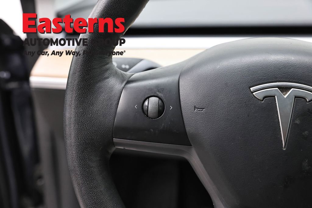 Used 2022 Tesla Model Y Long Range image 15