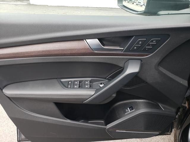 Used 2021 Audi Q5 Prestige w/ Prestige Package image 11