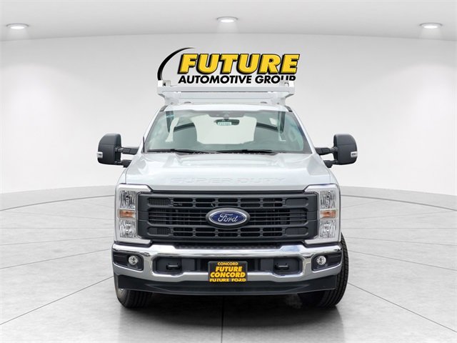 New 2026 Ford F250 XL w/ XL Chrome Package image 3
