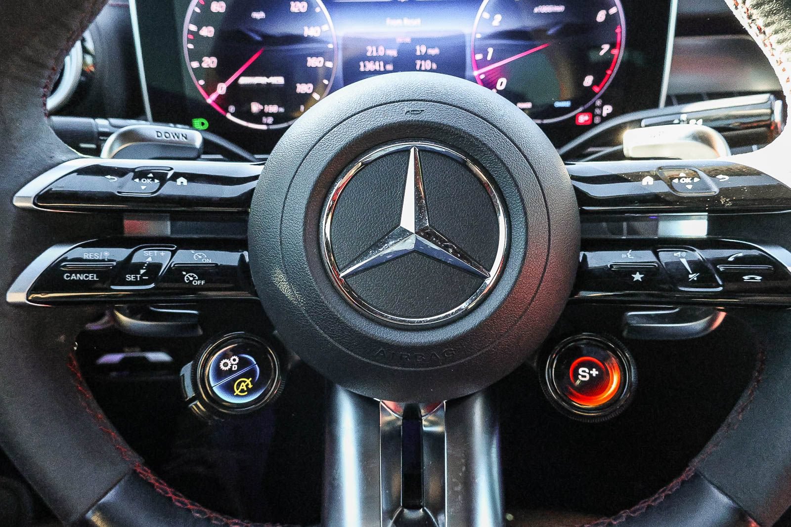 Used 2024 Mercedes-Benz CLE 53 AMG 4MATIC image 31