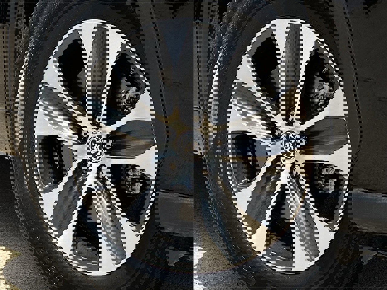 Used 2023 Toyota Highlander XLE image 31