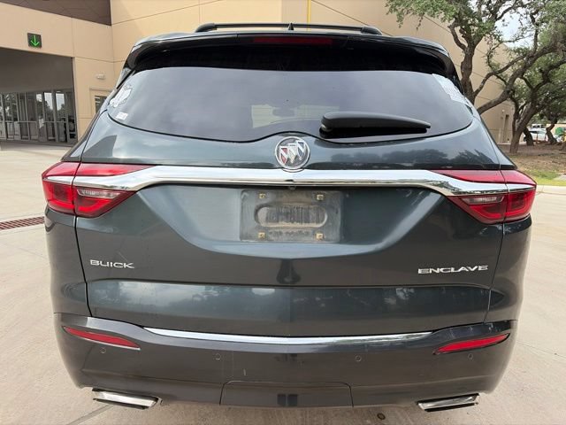 Used 2018 Buick Enclave Essence FWD image 3