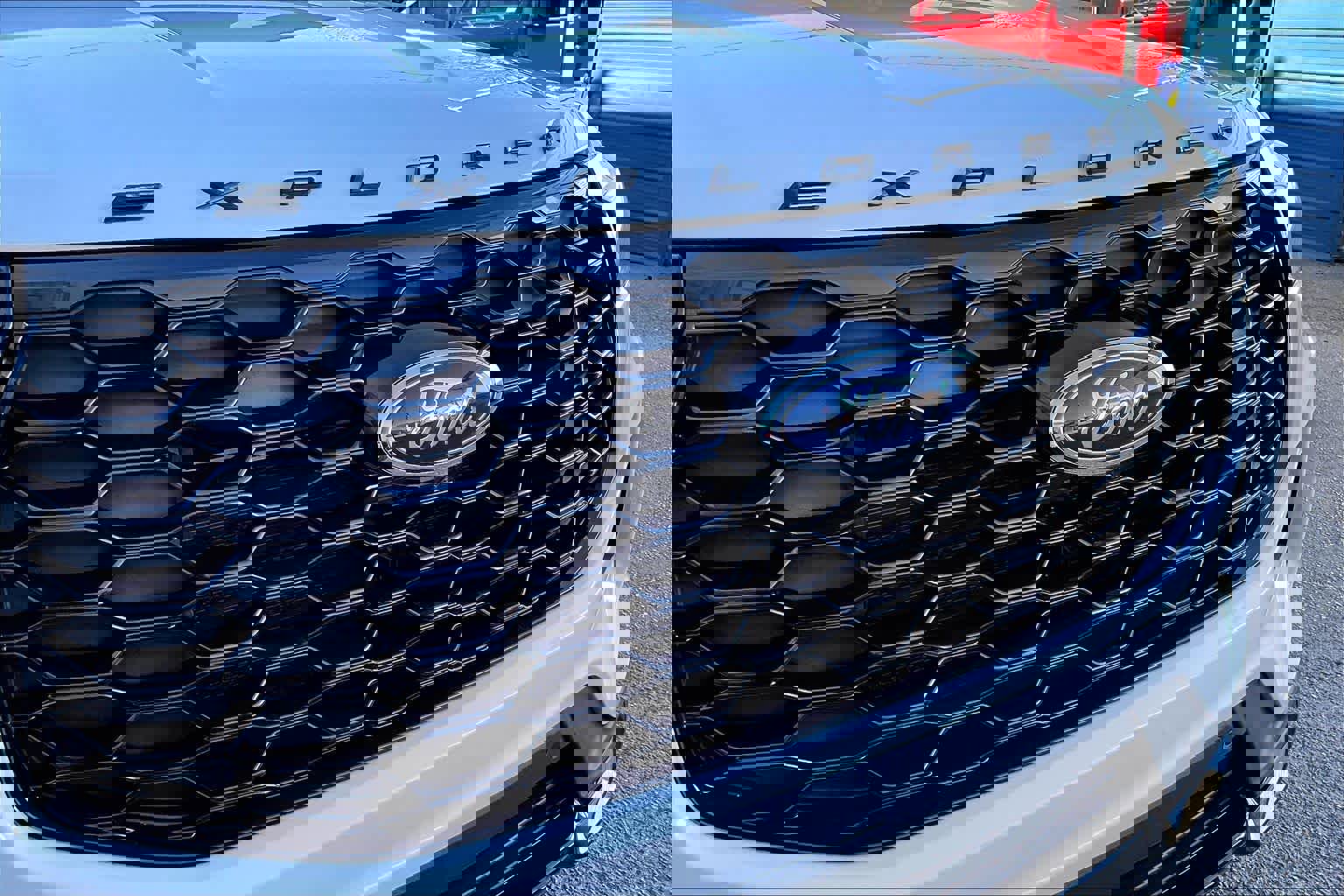 Used 2025 Ford Explorer ST-Line w/ Premium Package image 34