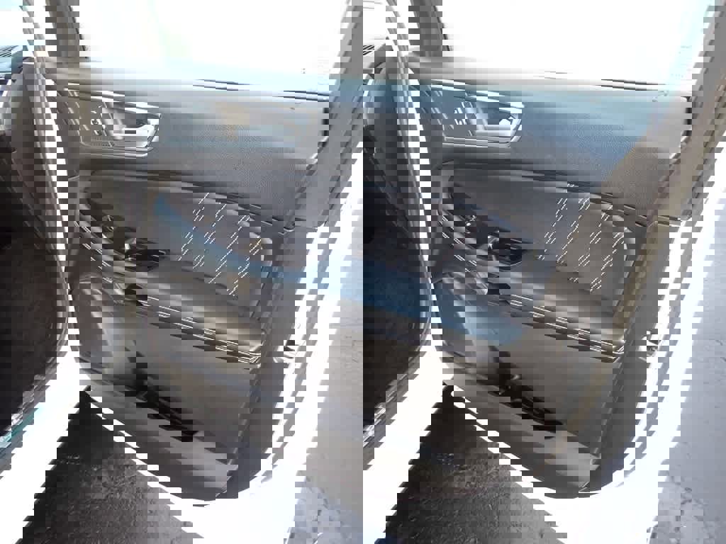 Used 2017 Ford Edge Sport w/ Technology Package image 23