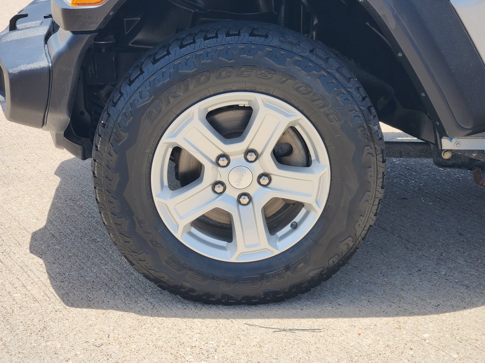 Used 2018 Jeep Wrangler Unlimited Sport S AWD/4WD image 11