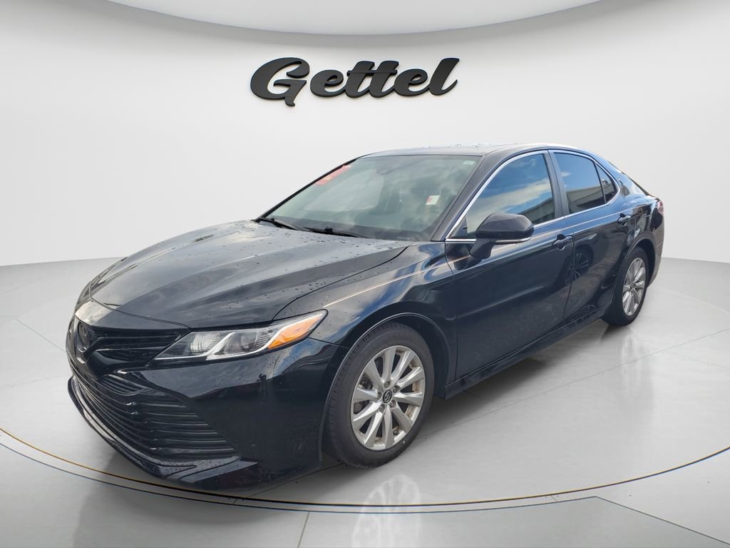 Used 2019 Toyota Camry LE w/ Convenience Package FWD image 1