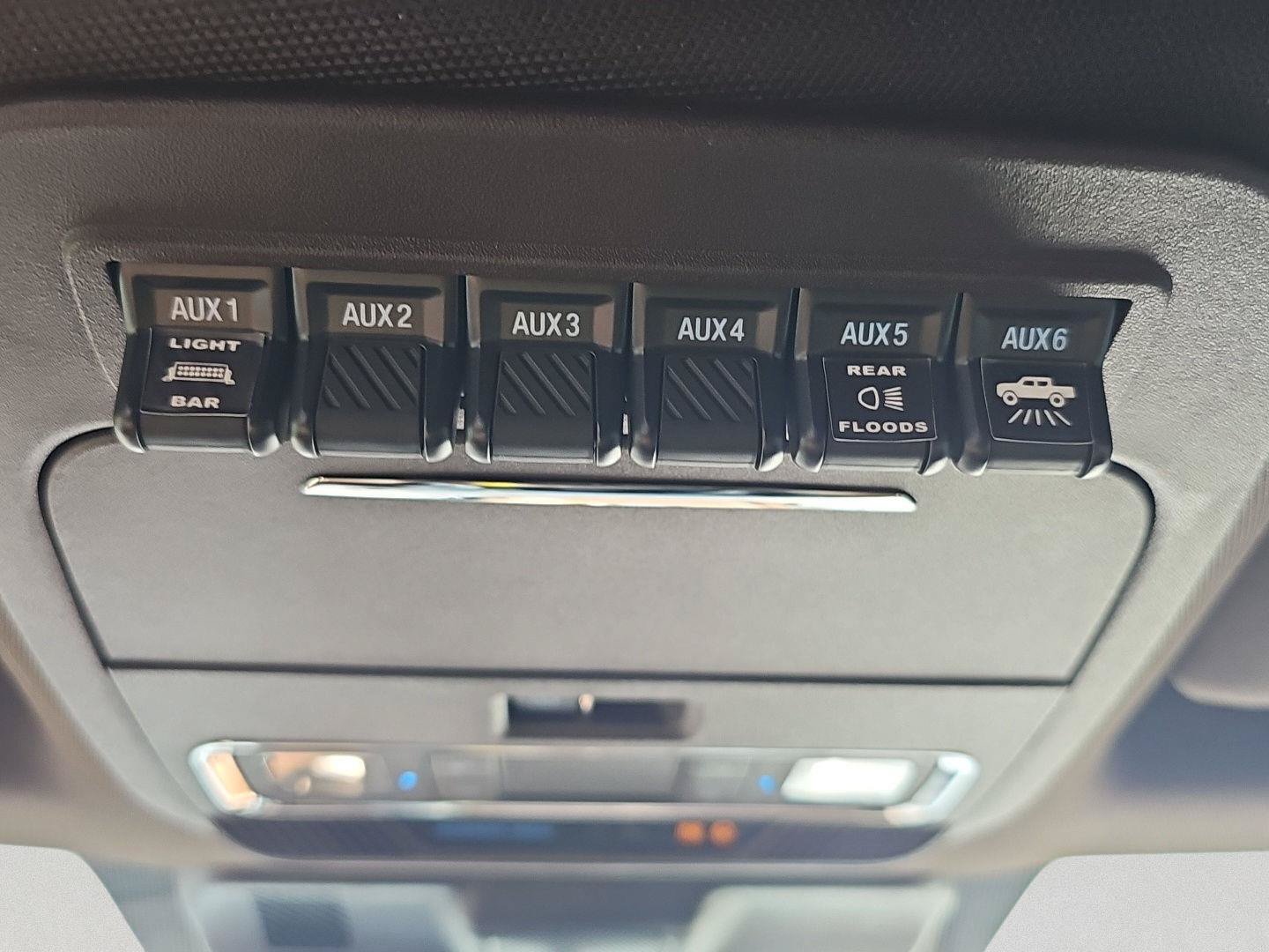 Used 2025 Ford F350 King Ranch w/ FX4 Off-Road Package AWD/4WD image 24