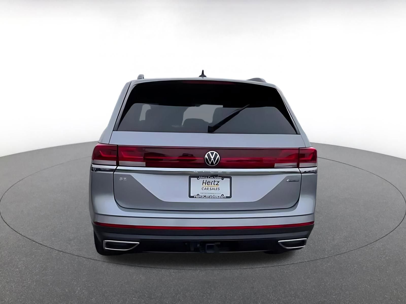 Used 2025 Volkswagen Atlas SE image 12